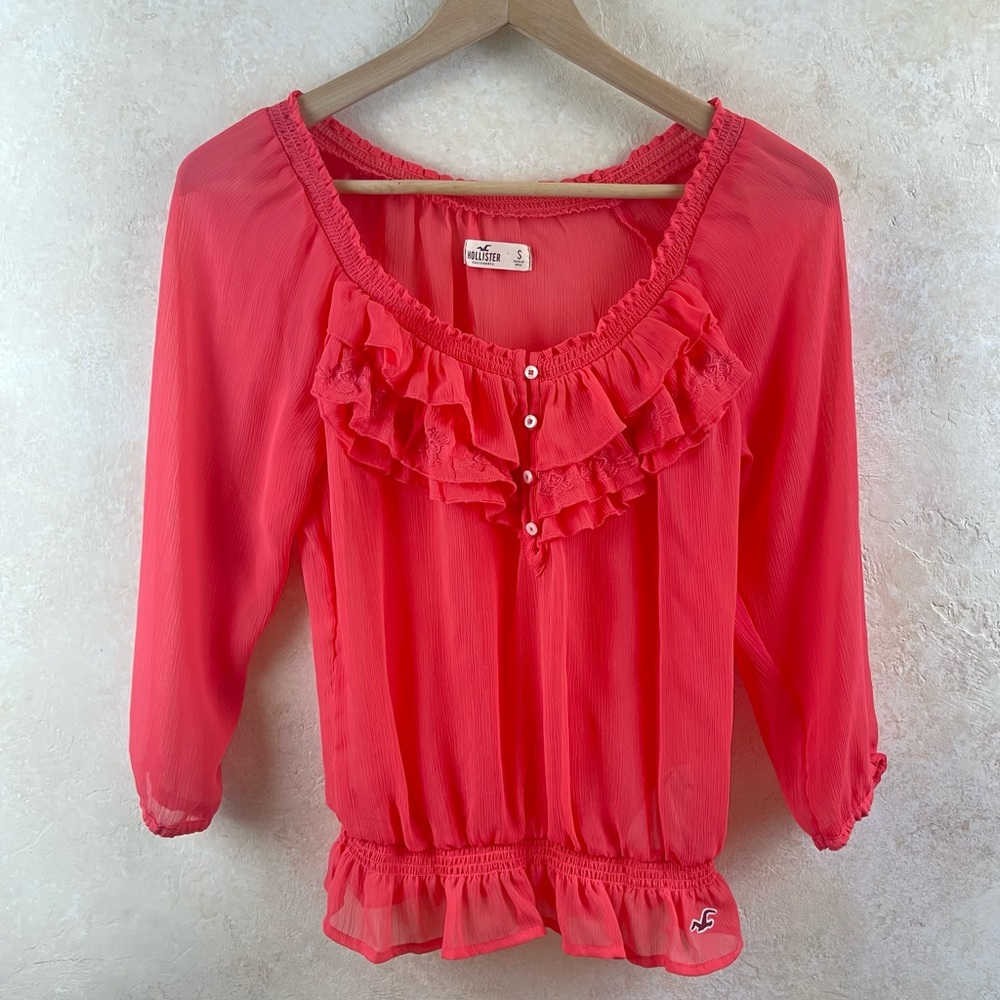 NWOT Holister Coral Peasant Ruffle Top S
